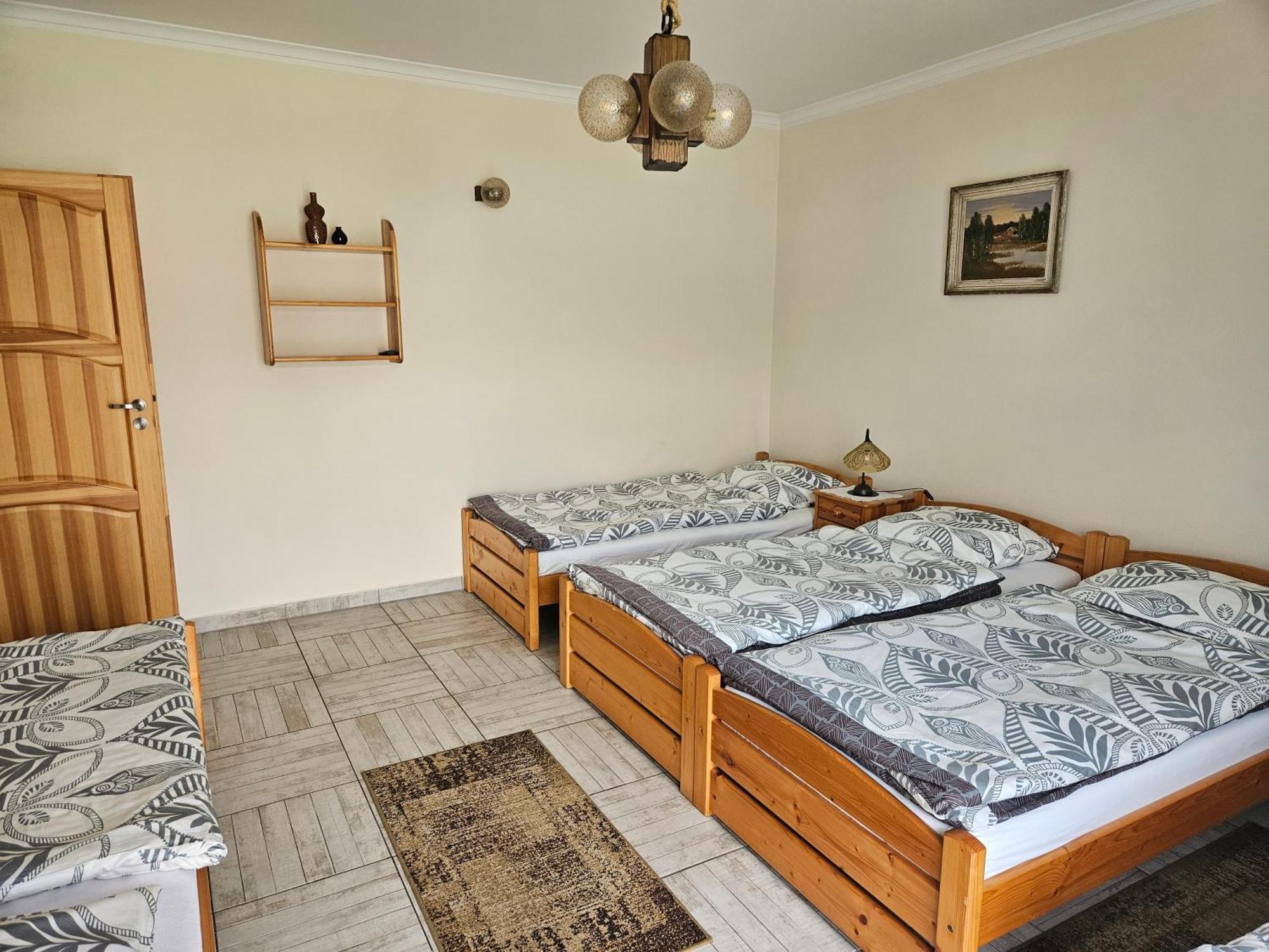Jurajka Hotel Zarki Bilik gambar